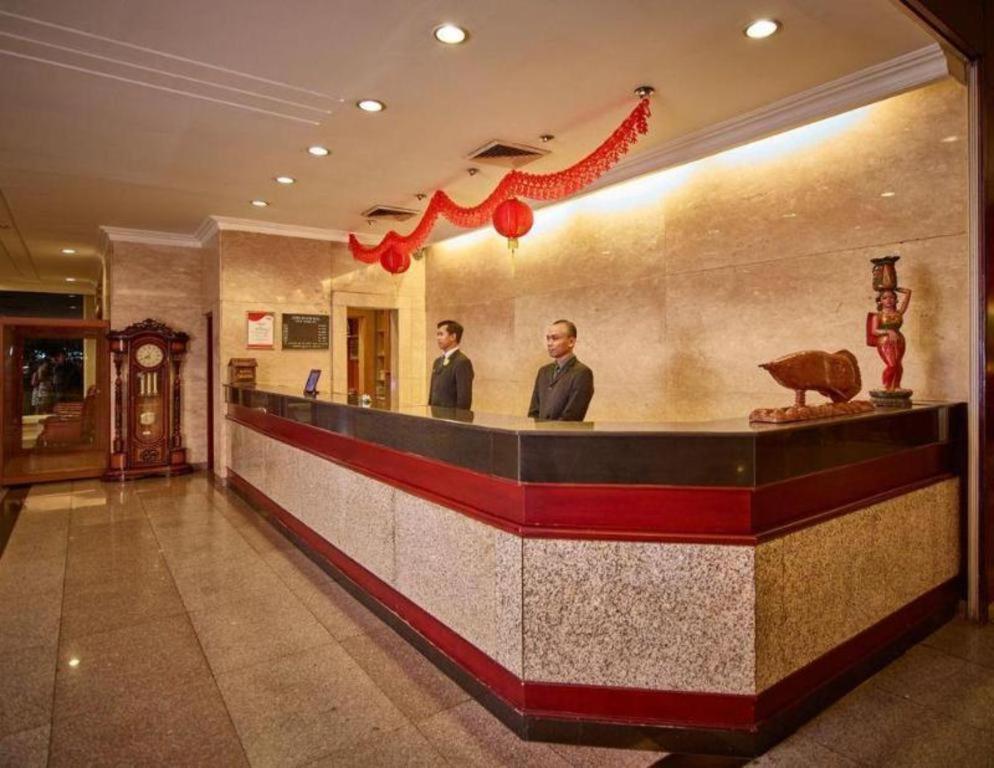 Istana Nelayan Hotel Tangerang Bagian luar foto
